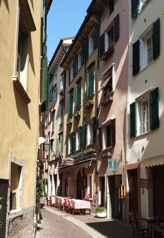 Albergo La Montanara Riva del Garda Bagian luar foto