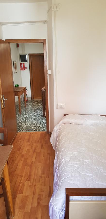 Albergo La Montanara Riva del Garda Bagian luar foto